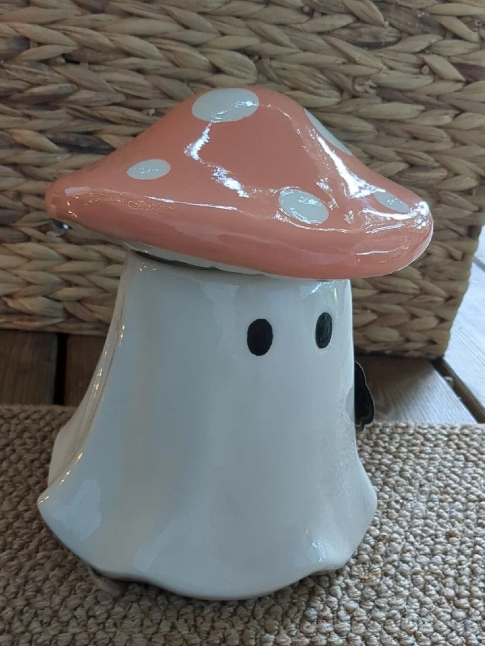 10 Strawberry Street charming ceramic